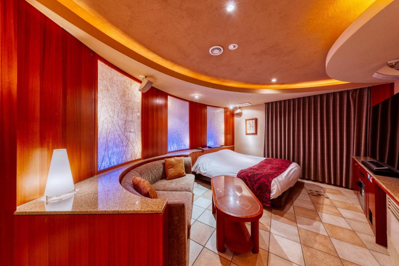 Hotel Lotus Chiba Yachiyo Buitenkant foto
